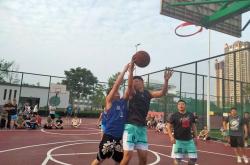 精彩的篮球比赛正在为观众带来无穷乐趣